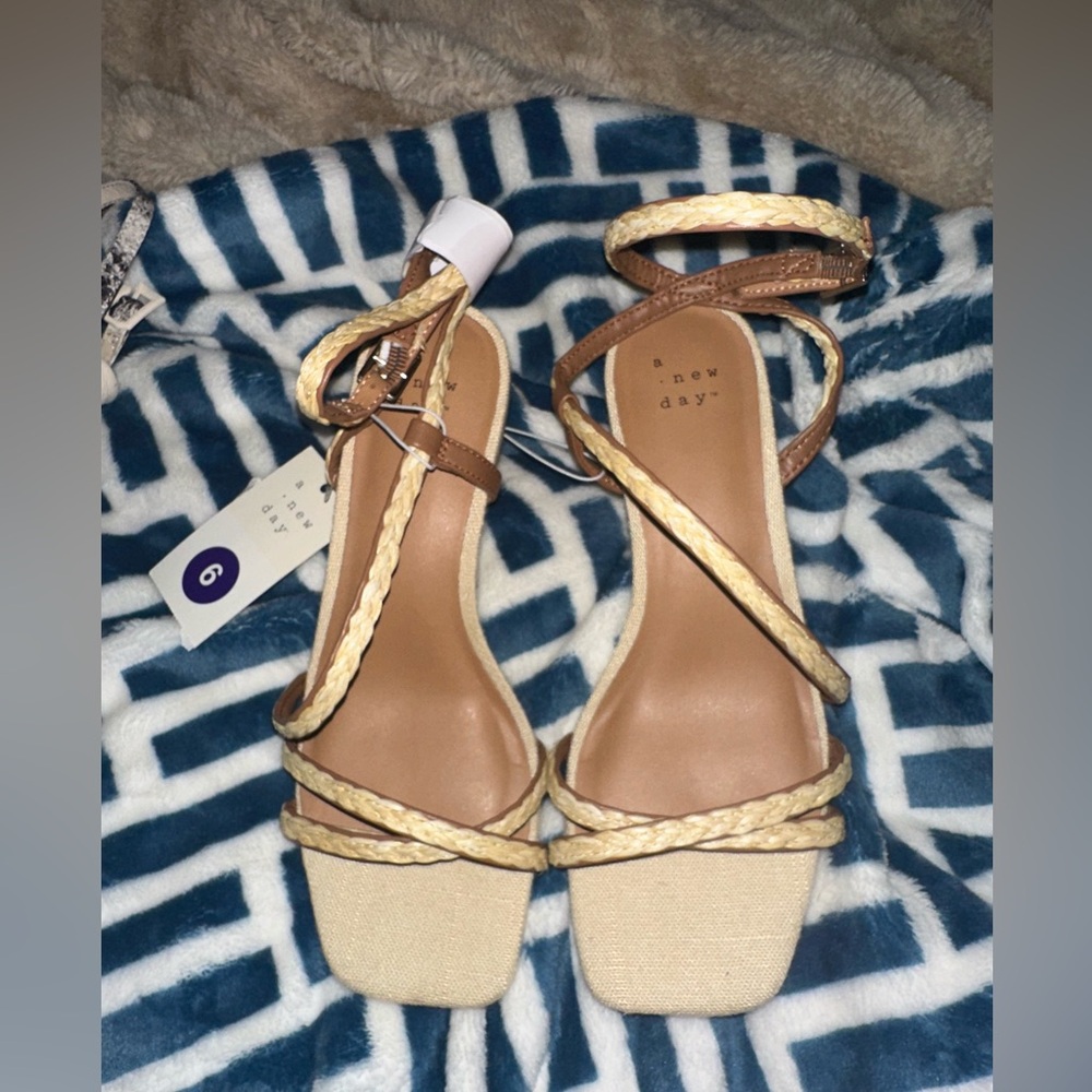 A.new day heels